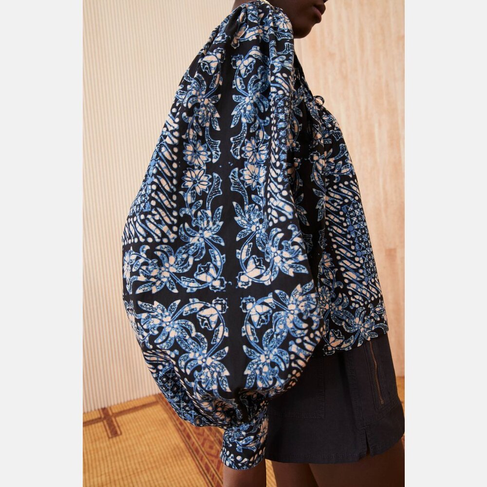 Ulla Johnson "Satima" Printed Cotton Blouse in Azure, size 2 - Picture 2 of 13